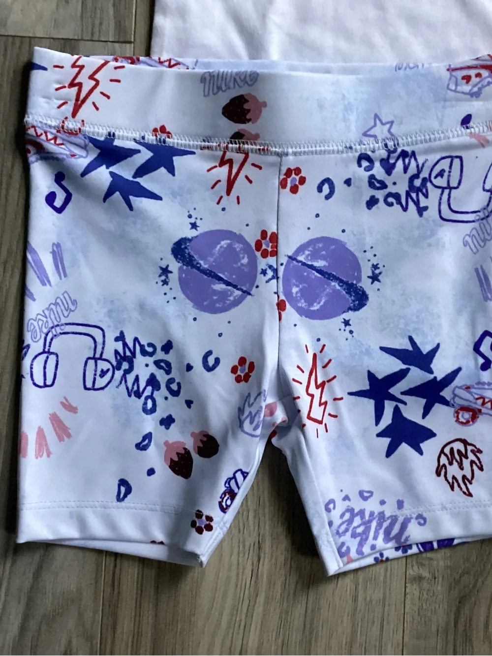 Nike shorts outfit girls size 5(NWT) ~PRICE IS FIRM, NO OFFERS~